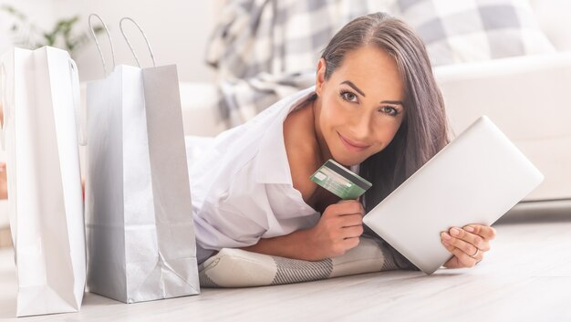 Como Obter um Cartão de Crédito Sem Comprovar Renda ou Sendo Estudante